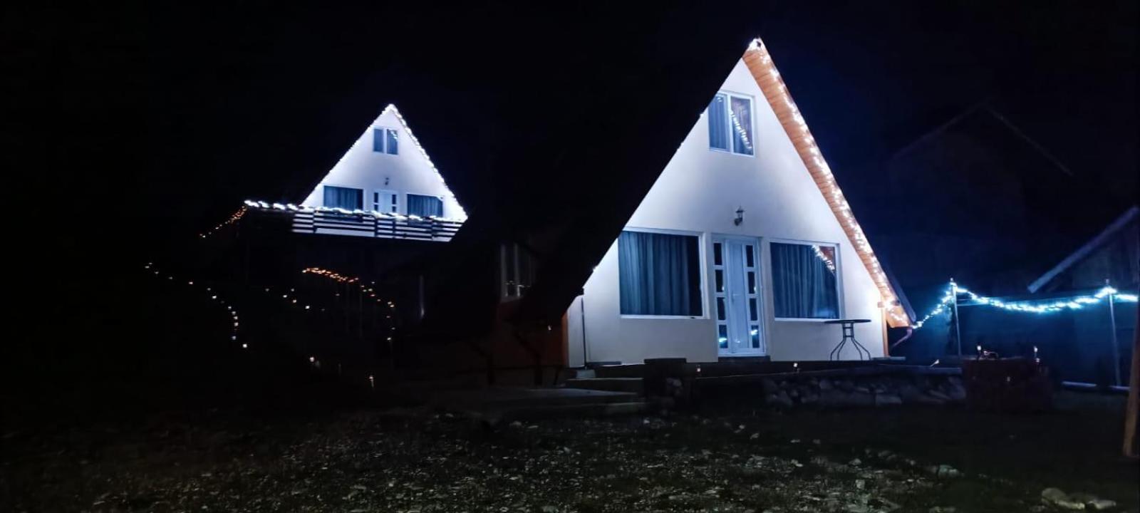 Вилла Casuta Din Livada Secaria Экстерьер фото