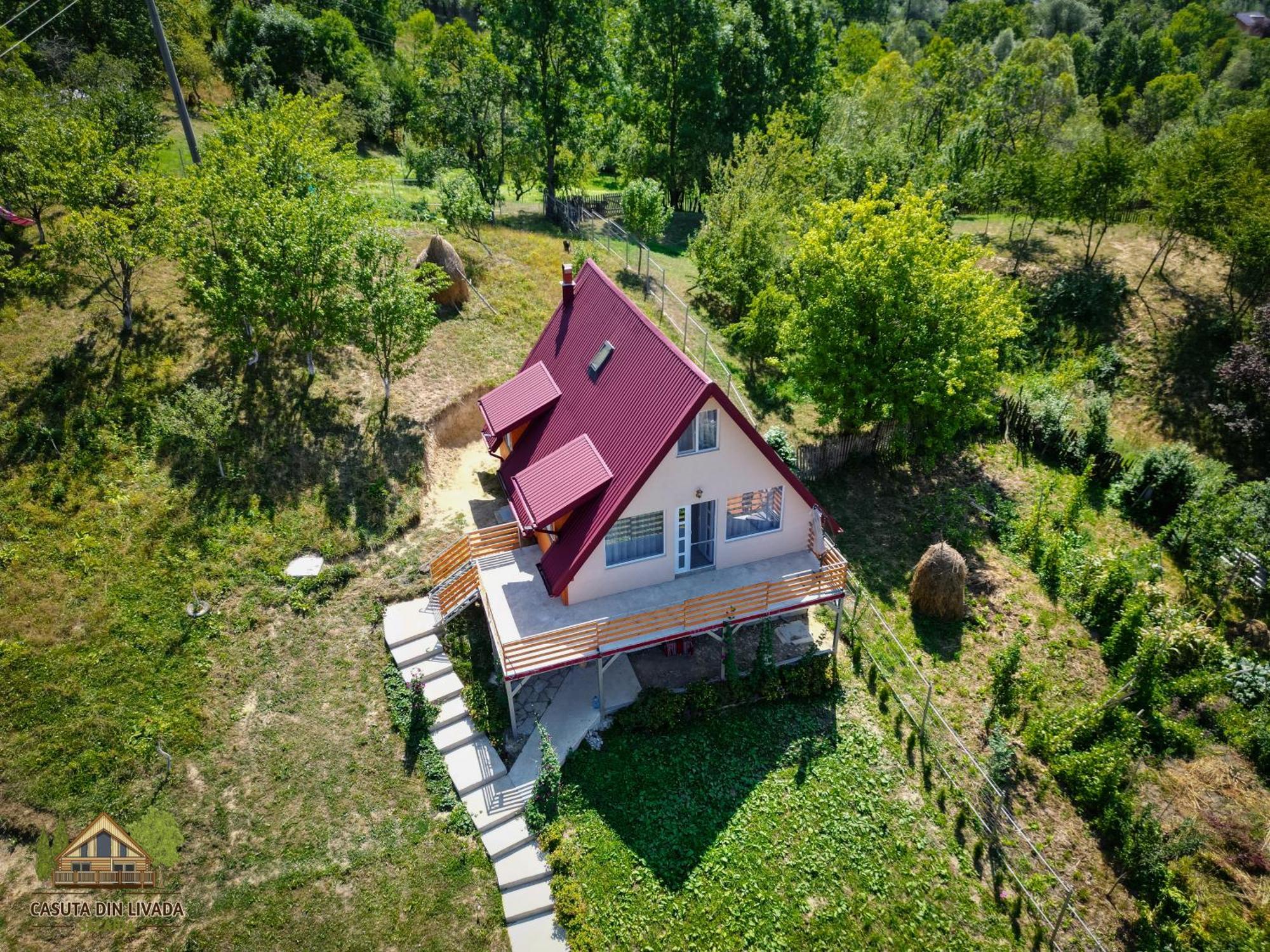 Вилла Casuta Din Livada Secaria Экстерьер фото